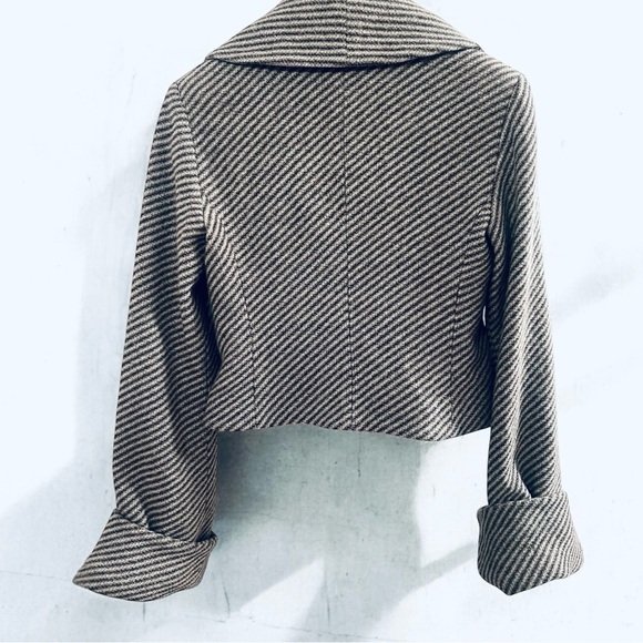 Vintage SMYTHE, WOOL, CROPPED BLAZER - Picture 2 of 5